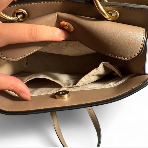 Steve Madden Bevelyn Mushroom Brown Purse - Picture 4 of 8